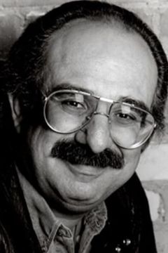 Harvey Atkin interpreta 2nd Mrs. P's Father