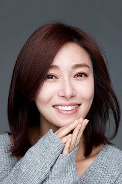 Jang Young-nam interpreta Dr. Im Se-eun