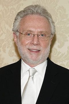 Wolf Blitzer interpreta Self (voice) (archive footage) (uncredited)