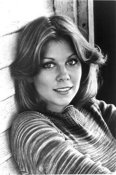 Jo Ann Harris interpreta Carol