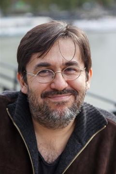 Alexandre Pottier interpreta Rainier Minister