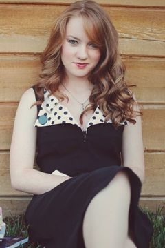 Lilli Babb interpreta Young Gabriella
