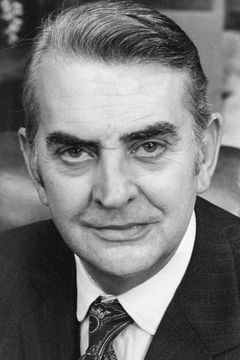 Marcel Charvey interpreta un journaliste