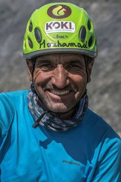 Ali Sadpara interpreta Self