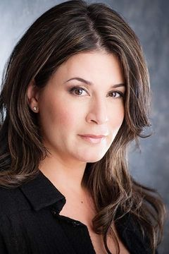 Nicole Oliver interpreta Corinne's Mother / Fancy Dress Girl #1 (voice)