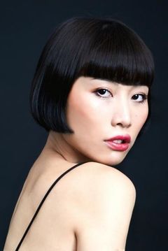 Sarah Sayuri Hare interpreta Tundra Warrior Fey Mother