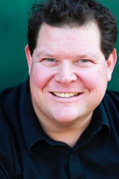 Kevin Foy interpreta Michael's Dad