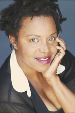 Gail Boggs interpreta Anise Hall