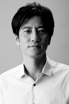 Kanji Tsuda interpreta Playboy at Home