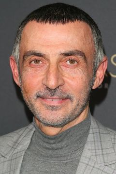 Shaun Toub interpreta Ho Yinsen
