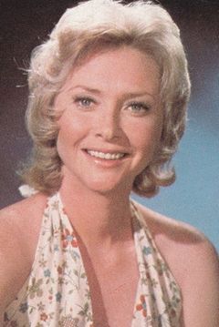 Susan Flannery interpreta Stephanie Forrester