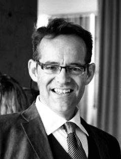 Giles Masters interpreta Beaumont's Clerk