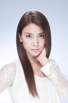 Sayaka Akimoto interpreta Lady Death