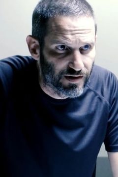 Guri Alfi interpreta La