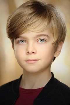 Joel Dawson interpreta Georgie Banks