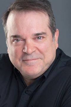 Paul Bond interpreta Tyler