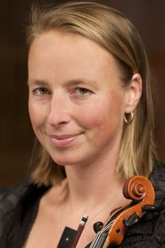 Andrea Siradze interpreta String Quartet