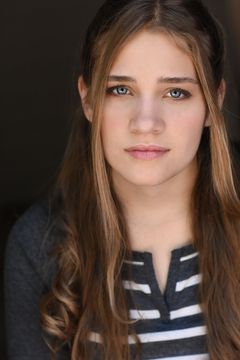 Leah Uteg interpreta Creepy Girl #3