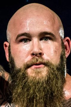 Raymond Rowe interpreta Koba Entourage #2