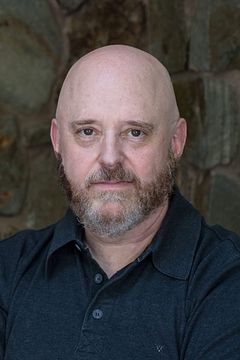 Andrew Blumenthal interpreta Kozinsky