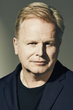 Herbert Grönemeyer interpreta Michael Axelrod