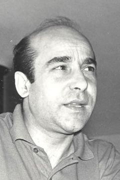 José María Prada interpreta Funcionario de prisiones