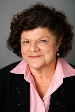 Mary Pat Gleason interpreta Bus Driver