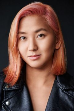 Lisa Huynh interpreta Zoey