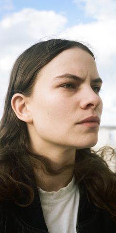 Eliot Sumner interpreta Spectre Guard