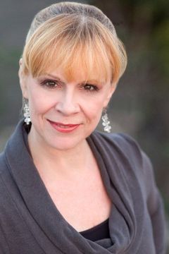 Suzanne Petri interpreta Patsy