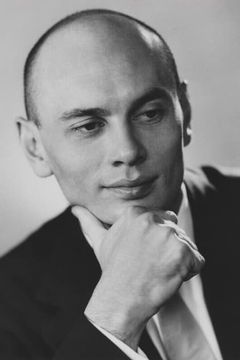 Yul Brynner interpreta Peter Marciani