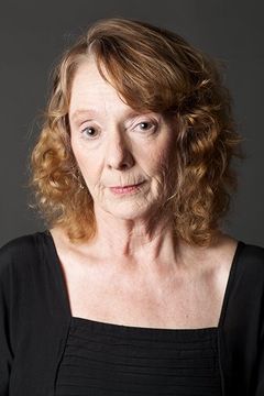 Becki Davis interpreta Nurse