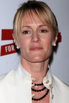 Mary Stuart Masterson interpreta Aunt Jane