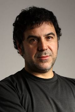 Victor Mosqueira interpreta Cristóbal Souto