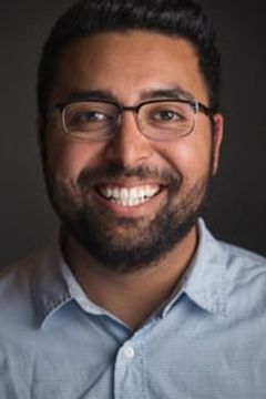 Alex Miranda Cruz interpreta Barge Captain's Son