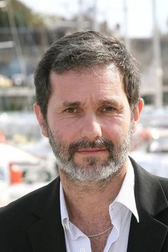 Serge Hazanavicius interpreta Staman
