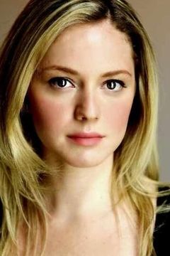 Mia Topalian interpreta Maddy Beauregard