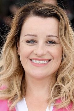 Debbie Honeywood interpreta Abby Turner
