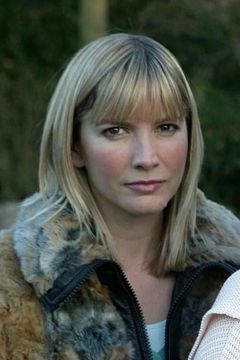 Lisa Faulkner interpreta Helene Lagonelle