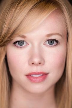Ashley Gladden interpreta Preppy Girl (Dupont Circle)
