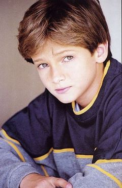 Hunter Gomez interpreta Young Ben Gates