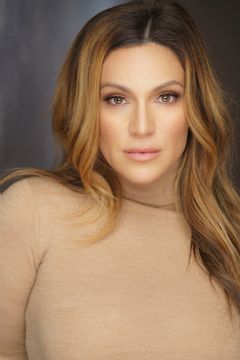 Shoshana Bean interpreta First Noble