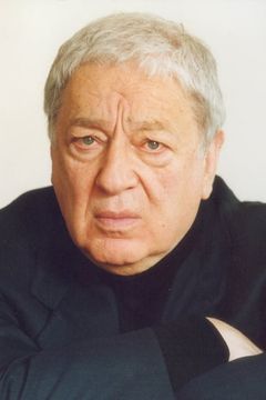 Paolo Bonacelli interpreta Dr. Maxia