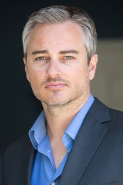 Kerr Smith interpreta Jack McPhee