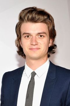Joe Keery interpreta Sean Lockwood