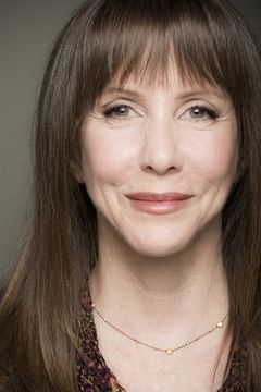 Laraine Newman interpreta Additional Voices (voice)
