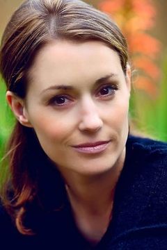 Georgina Rylance interpreta Suza