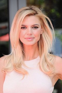 Kelly Rohrbach interpreta Terry
