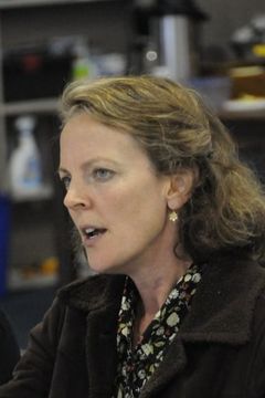 Julie Eccles interpreta Irene