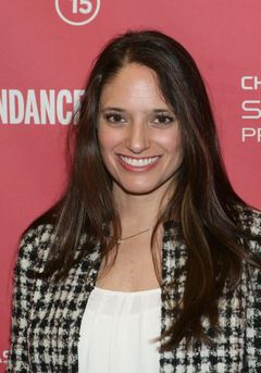 Stephanie Langhoff interpreta Christopher Marshall's Aide